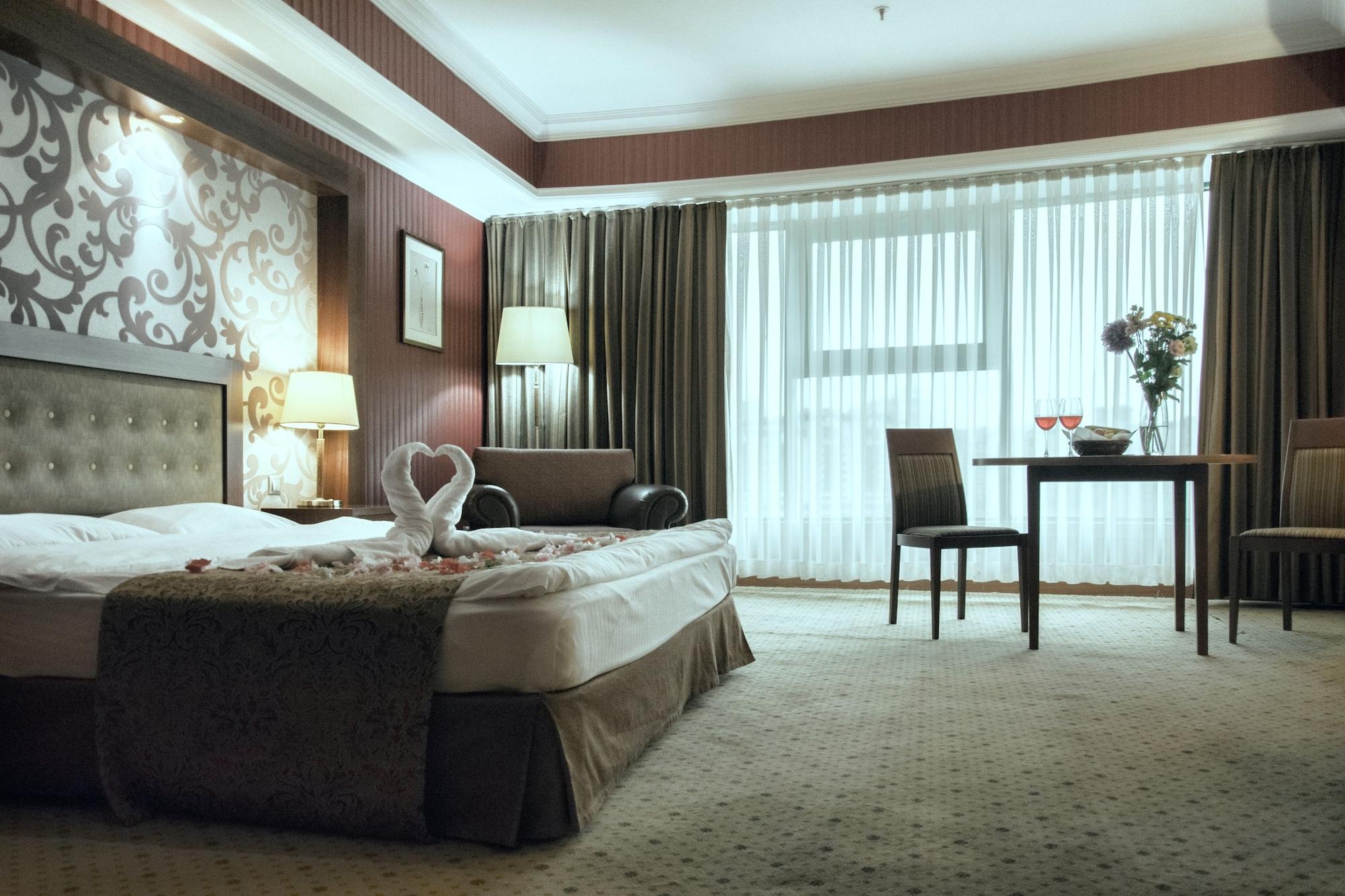 Diplomat Hotel By Ag Hotels Group อัสตานา ภายนอก รูปภาพ